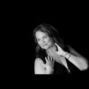 Meet your Posher, Cynthia